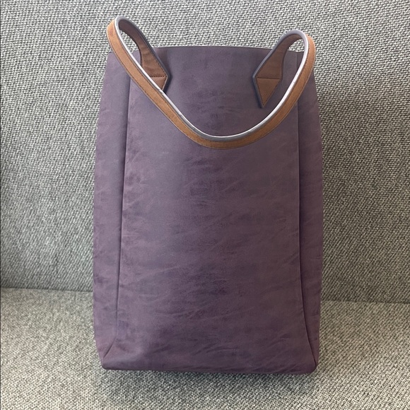 JAFRA Chic Plum Tote with Tan Straps - Picture 4 of 16